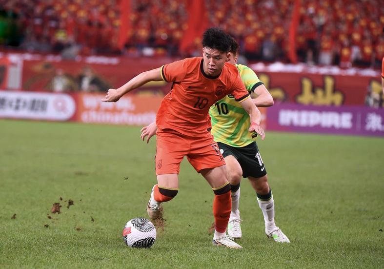 王钰栋不进球也是核武！两将不可或缺，李昊锁定一门，队长该换了